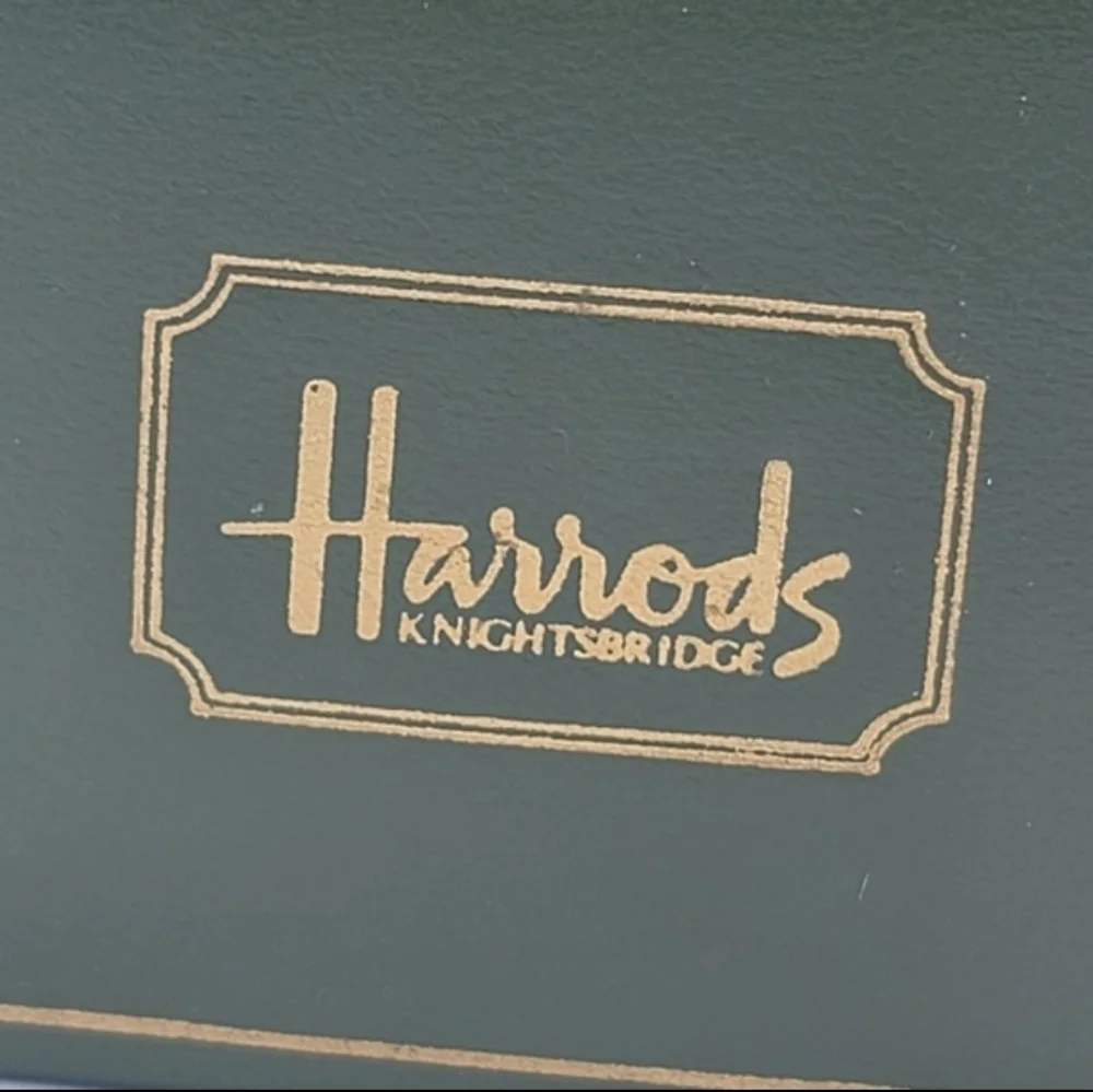 Harrods Celtic Knot Cufflinks Tie Tack Set Gold Amber Lucite Box London Vintage